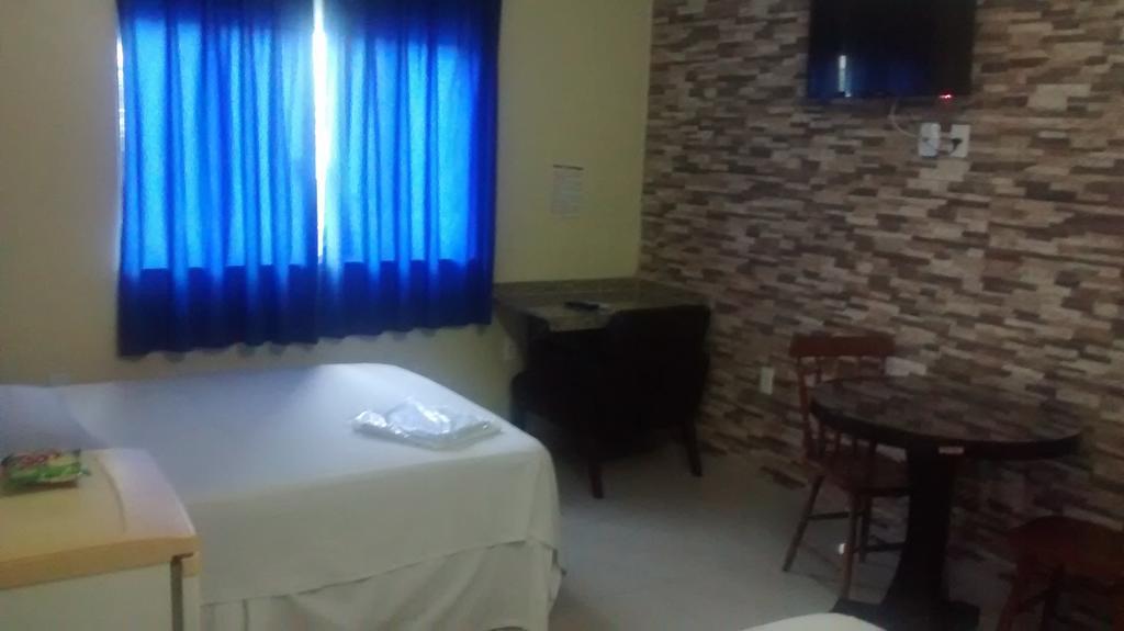 Hotel Dois Candangos Núcleo Bandeirante Δωμάτιο φωτογραφία
